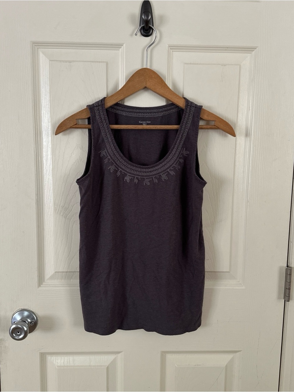 Garnet Hill Women's Sleeveless Tank Top Gray Size XS Embroidered Neckline